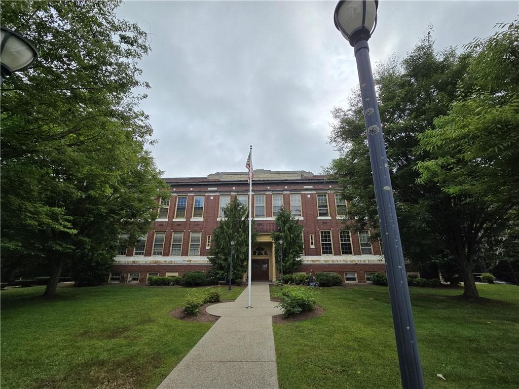 265 Sayles Avenue UNIT 8