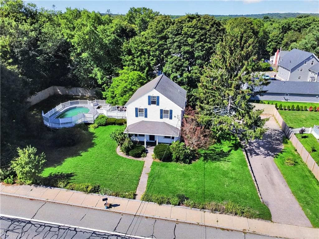 Single Family Residence at 392 Bradford Road, Westerly, photo 2 of 25