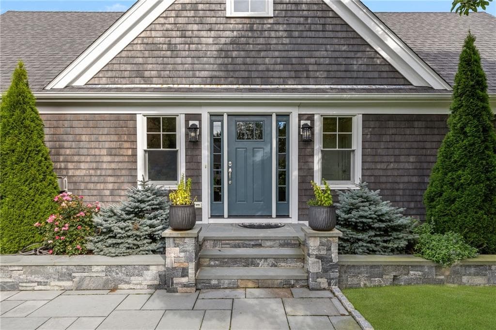 Single Family Residence at 10 Maywood Road, Narragansett, photo 3 of 36
