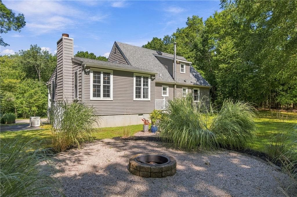 Single Family Residence at 3 Oakland Road, Richmond, photo 34 of 42