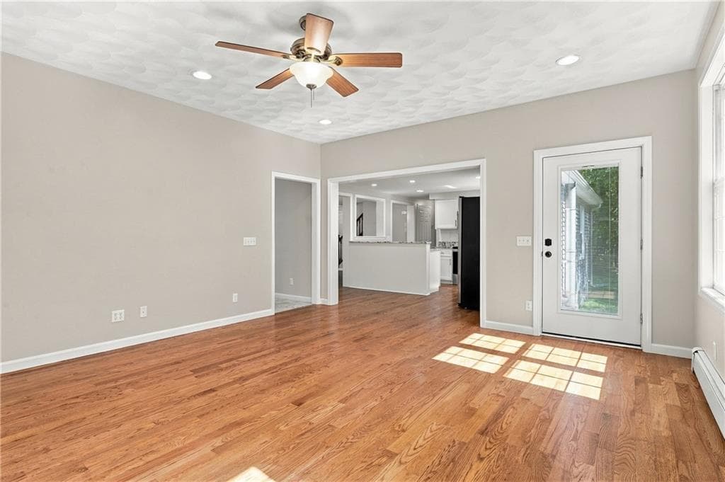 Single Family Residence at 3 Oakland Road, Richmond, photo 10 of 42