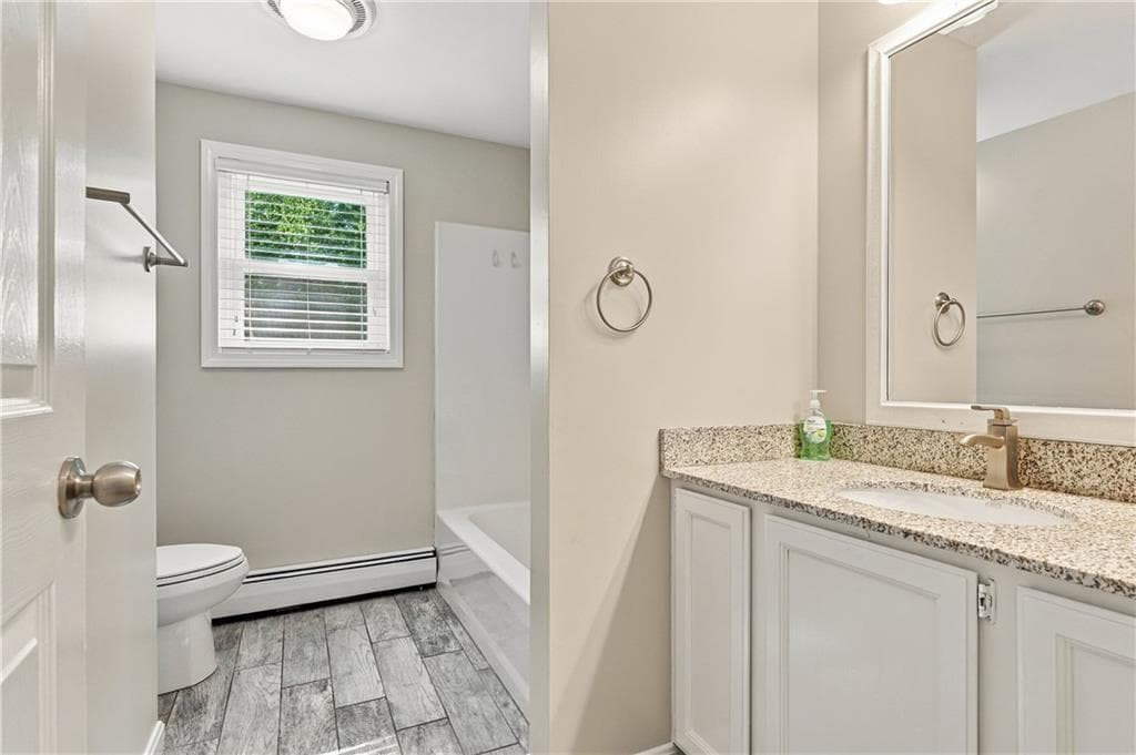 Single Family Residence at 3 Oakland Road, Richmond, photo 15 of 42
