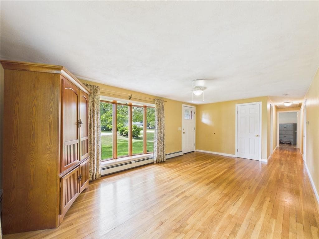 Single Family Residence at 77 Surrey Lane, North Kingstown, photo 6 of 50