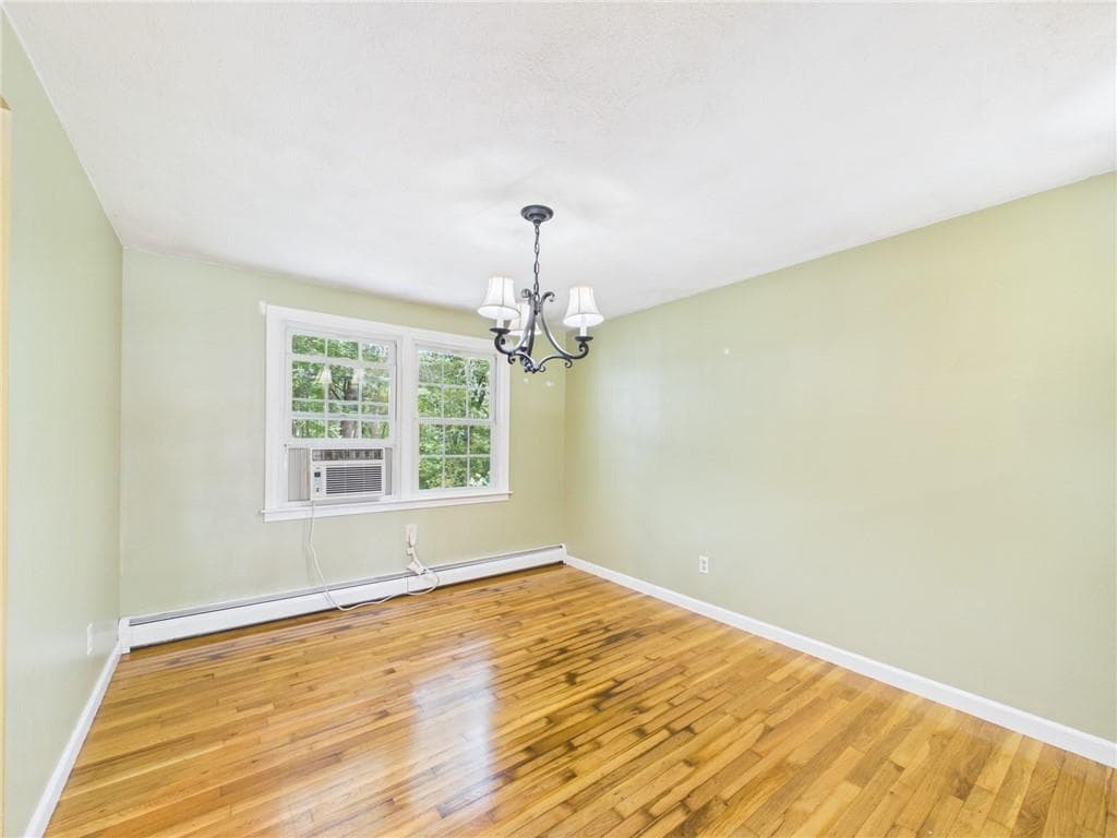 Single Family Residence at 77 Surrey Lane, North Kingstown, photo 17 of 50