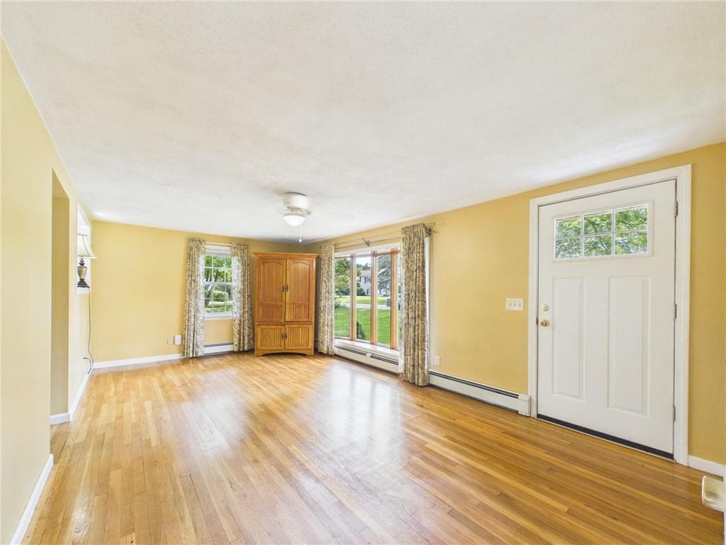 Single Family Residence at 77 Surrey Lane, North Kingstown, photo 5 of 50