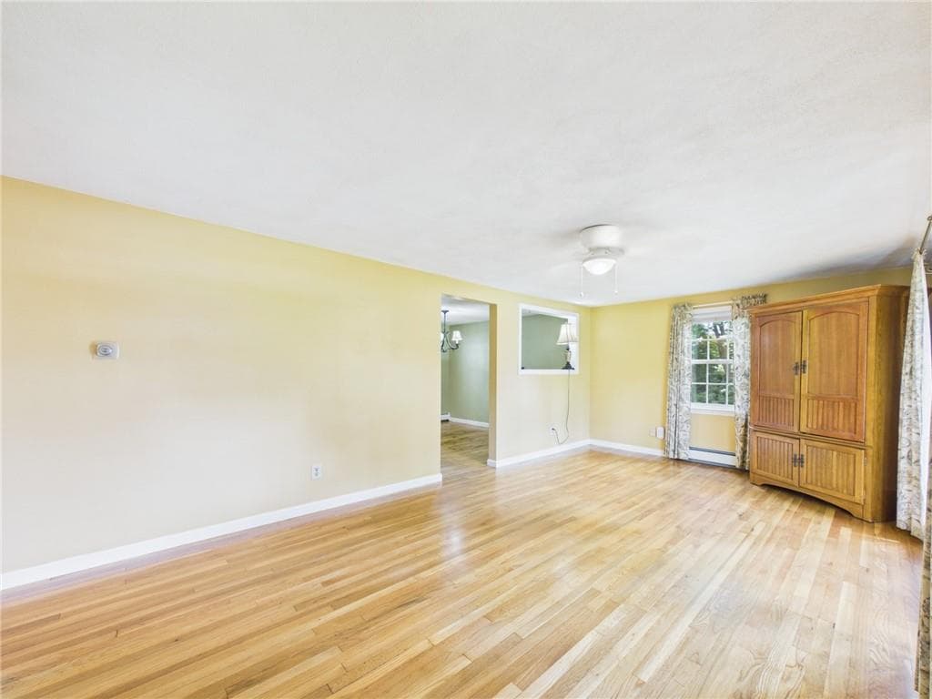 Single Family Residence at 77 Surrey Lane, North Kingstown, photo 4 of 50