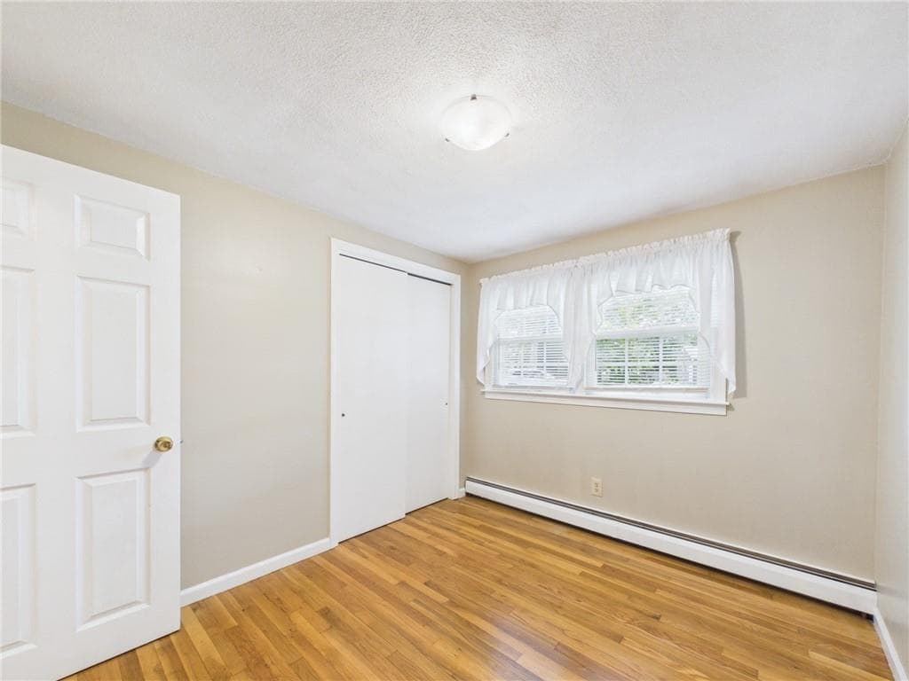 Single Family Residence at 77 Surrey Lane, North Kingstown, photo 8 of 50