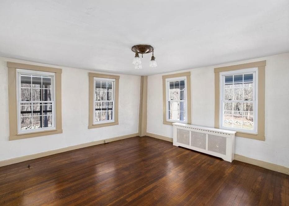 Single Family Residence at 1896 Middle Road, East Greenwich, photo 13 of 28