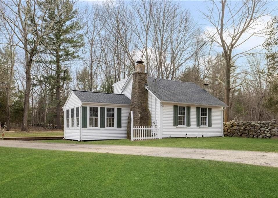 Single Family Residence at 1896 Middle Road, East Greenwich, photo 3 of 28