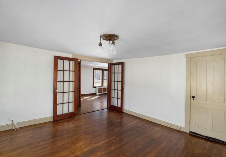 Single Family Residence at 1896 Middle Road, East Greenwich, photo 11 of 28