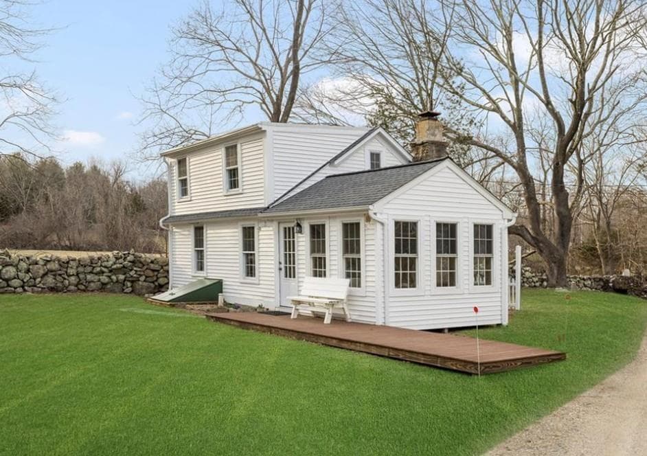 Single Family Residence at 1896 Middle Road, East Greenwich, photo 4 of 28