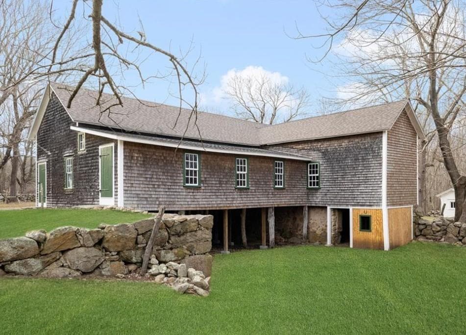 Single Family Residence at 1896 Middle Road, East Greenwich, photo 25 of 28