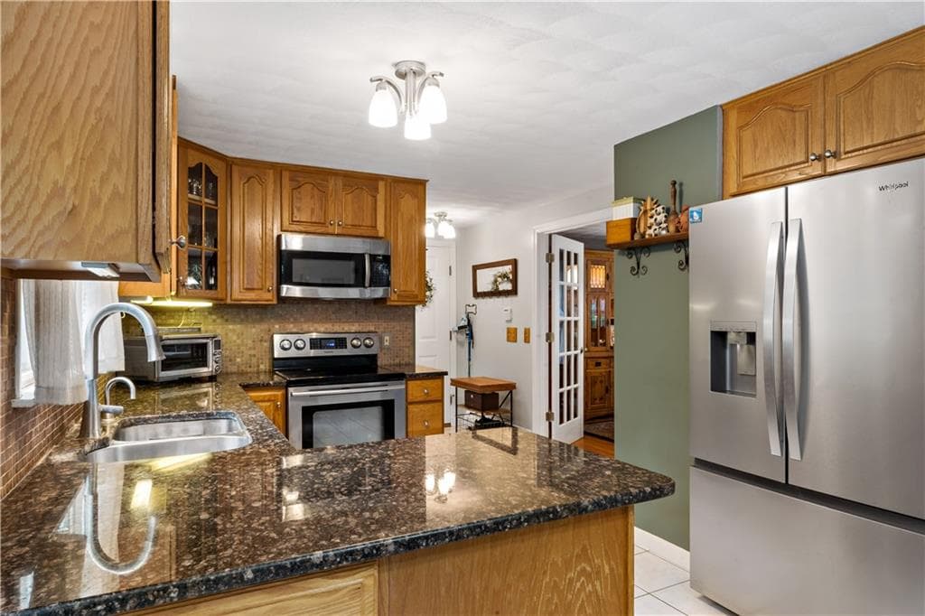 Single Family Residence at 31 Catherine Wright Court, West Greenwich, photo 20 of 42