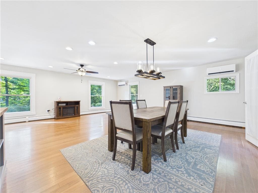 Single Family Residence at 11 Winsor Park Way, Glocester, photo 12 of 37