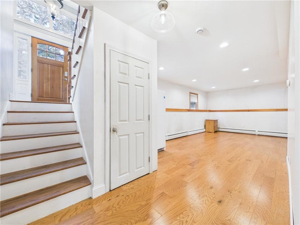 Single Family Residence at 11 Winsor Park Way, Glocester, photo 22 of 37