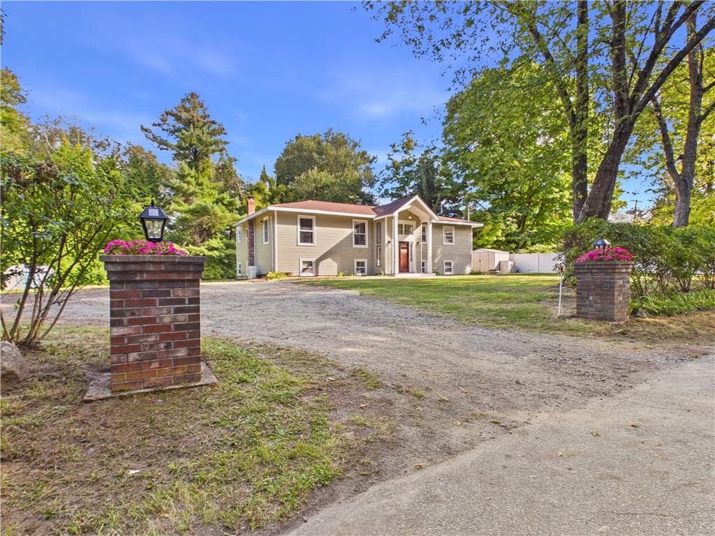 11 Winsor Park Way