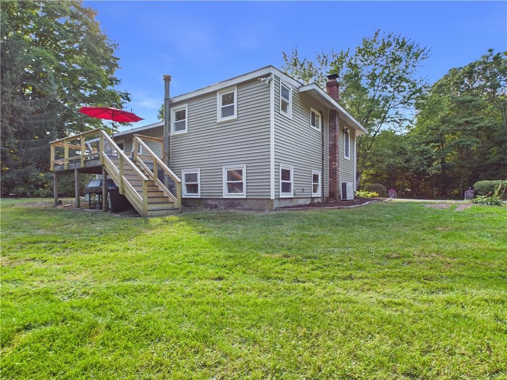 Single Family Residence at 11 Winsor Park Way, Glocester, photo 34 of 37