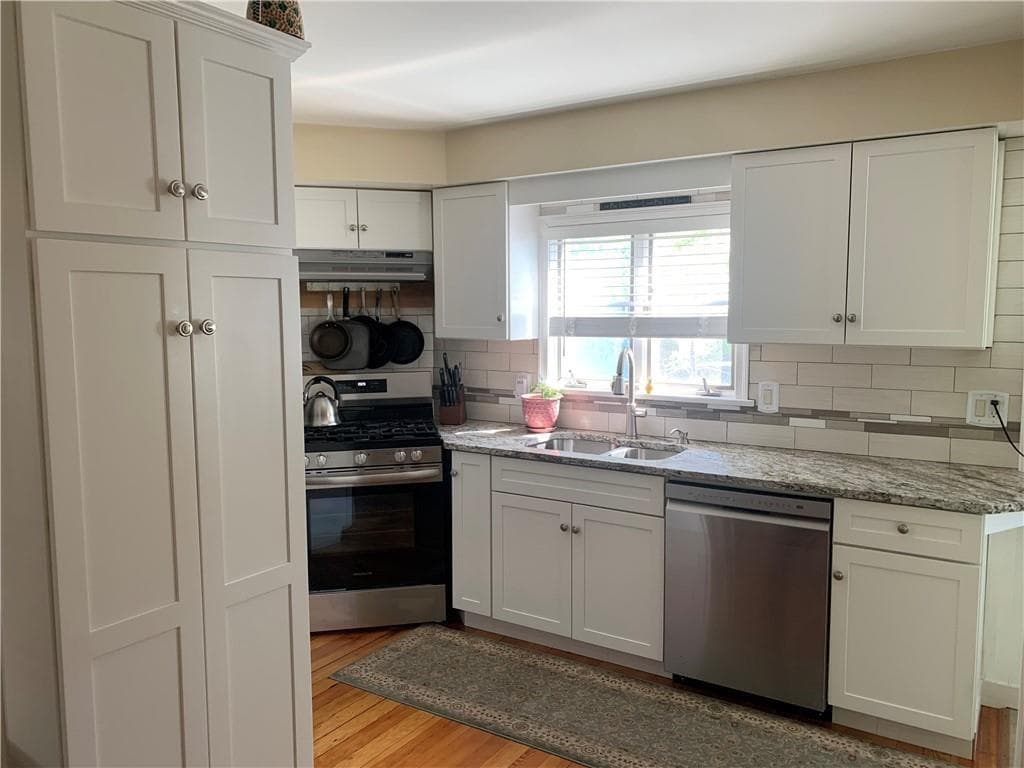 Multi Family at 20 Farm Street, Providence, photo 6 of 31