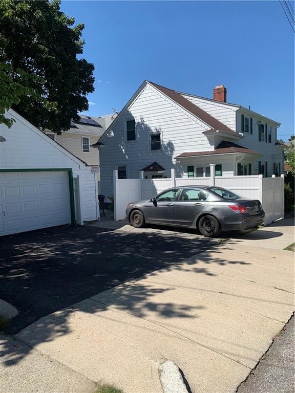 Multi Family at 20 Farm Street, Providence, photo 3 of 31