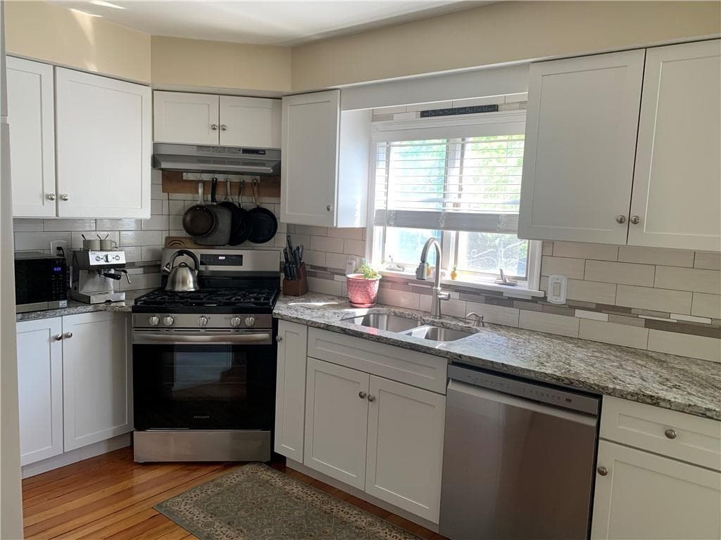 Multi Family at 20 Farm Street, Providence, photo 5 of 31