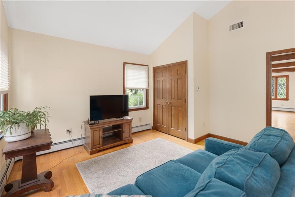 Single Family Residence at 66 Berry Lane, Bristol, photo 18 of 44