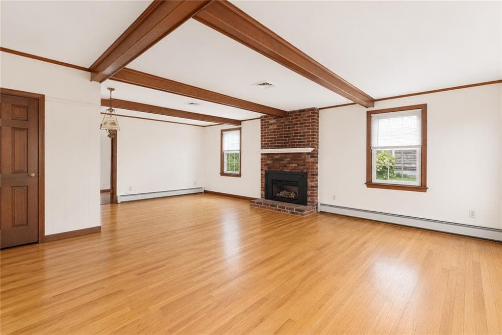 Single Family Residence at 66 Berry Lane, Bristol, photo 4 of 44