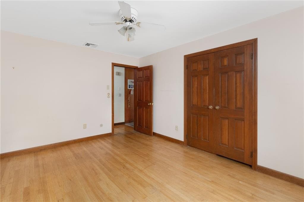 Single Family Residence at 66 Berry Lane, Bristol, photo 25 of 44