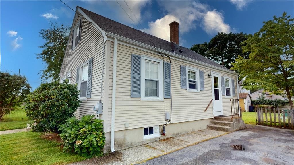 Single Family Residence at 19 Paul Street, Pawtucket, photo 3 of 43