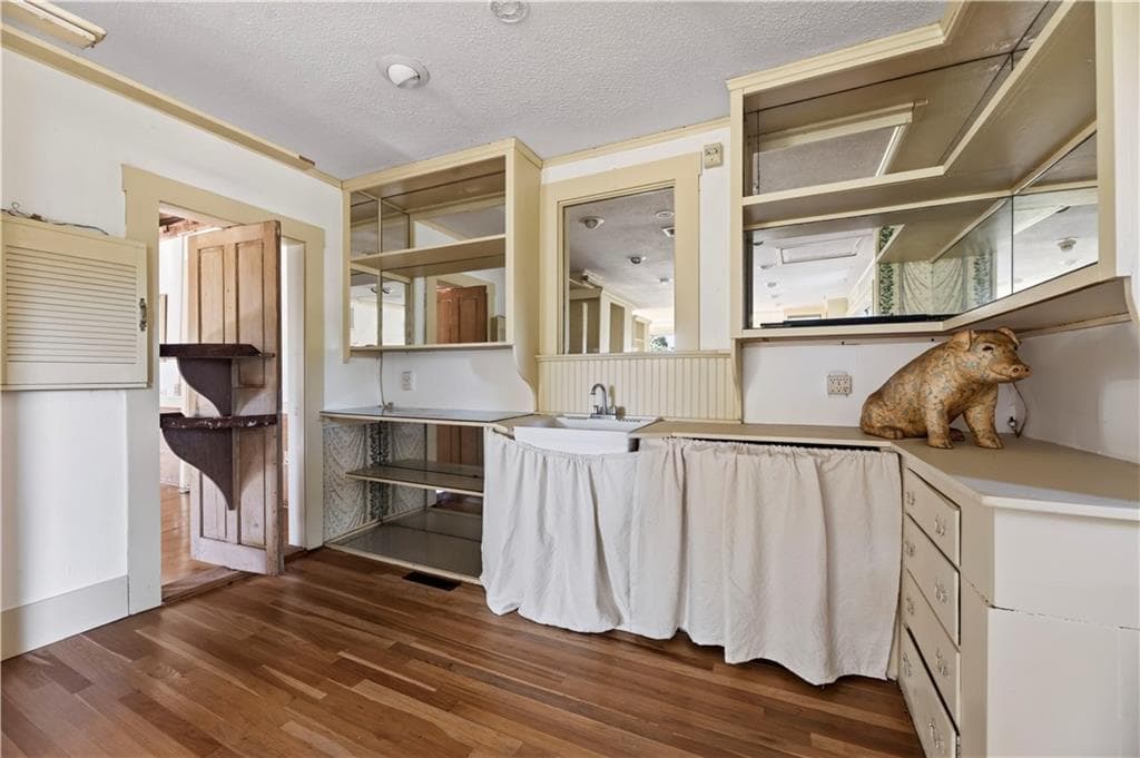 Single Family Residence at 4202 Old Post Road, Charlestown, photo 24 of 47