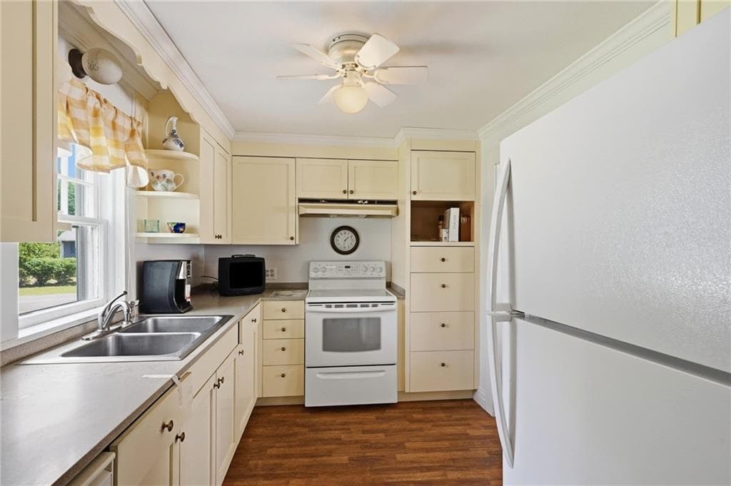 Single Family Residence at 129 Church Street, Westerly, photo 6 of 25