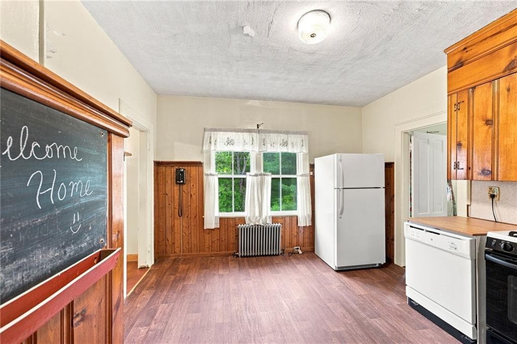 Single Family Residence at 32 Hopkins Hollow Road, Coventry, photo 11 of 46