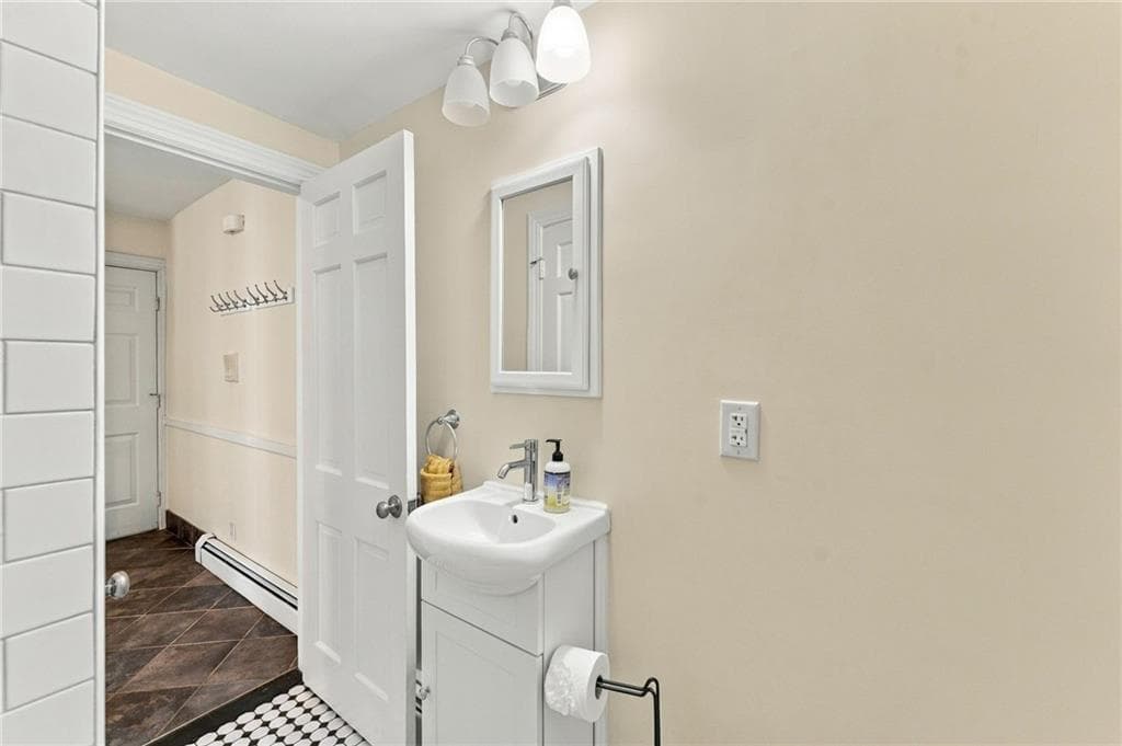 Condominium at 7 North Avenue UNIT 2, Providence, photo 18 of 35