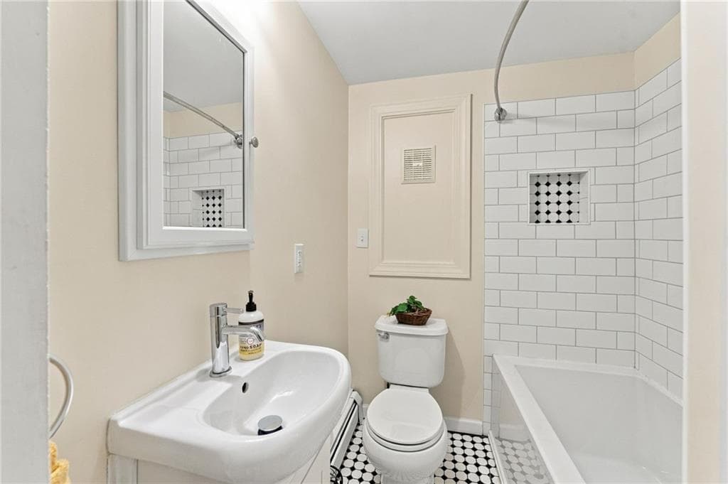 Condominium at 7 North Avenue UNIT 2, Providence, photo 19 of 35