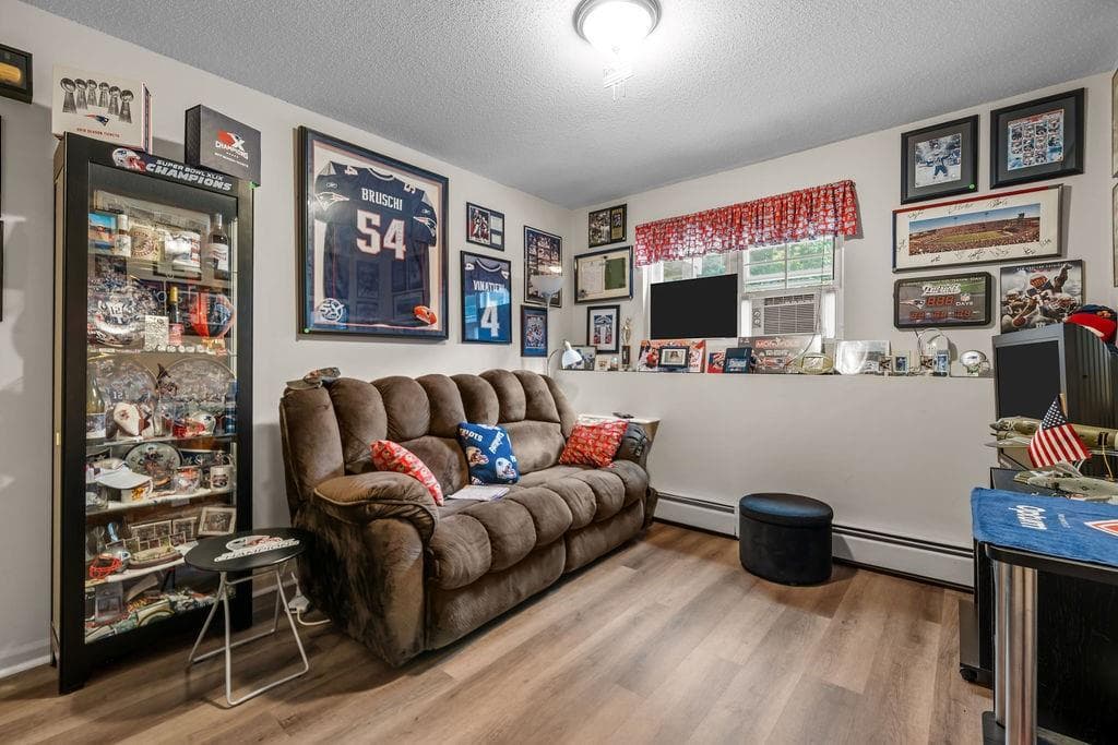 Condominium at 565 Quaker Lane UNIT 48, West Warwick, photo 27 of 34