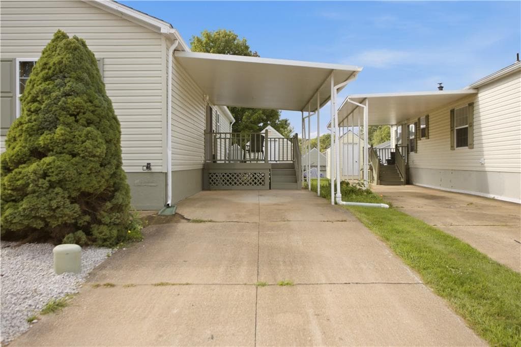 Single Family Residence at 177 Songbird Lane, Tiverton, photo 23 of 25