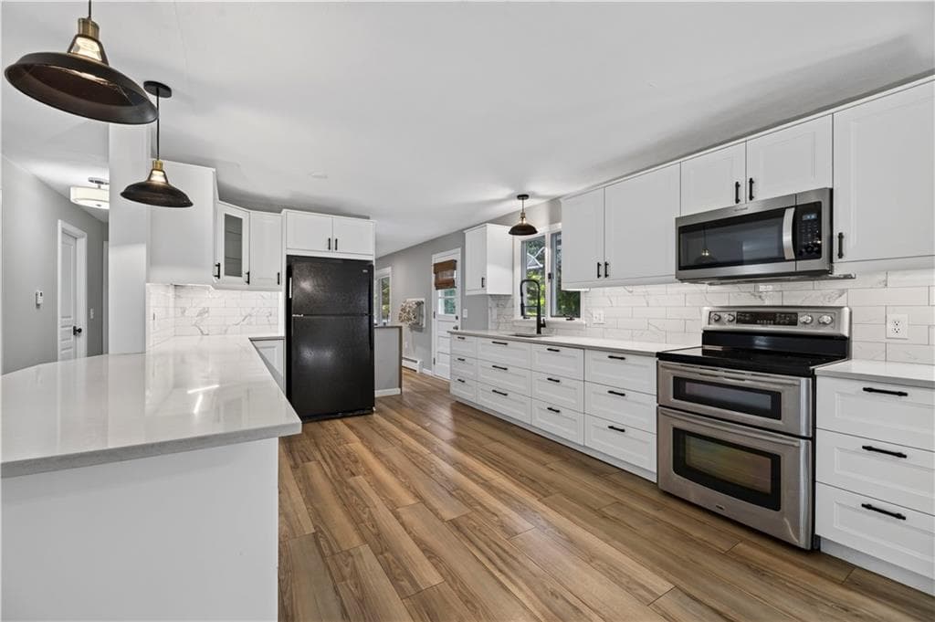 Single Family Residence at 24 Sherwood Drive, Westerly, photo 13 of 49