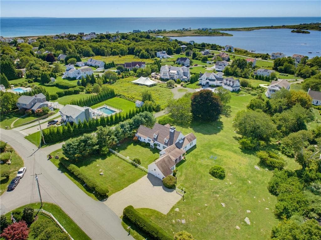 Single Family Residence at 191 Carpenter Drive, South Kingstown, photo 23 of 33