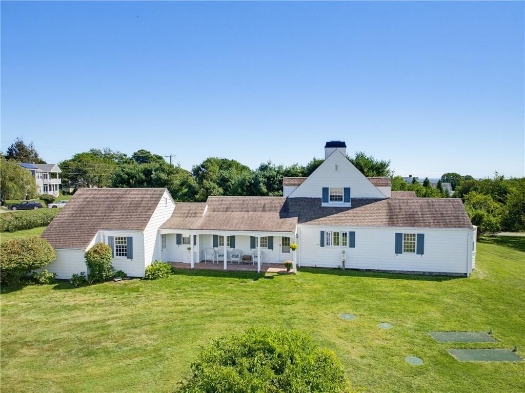 Single Family Residence at 191 Carpenter Drive, South Kingstown, photo 6 of 33