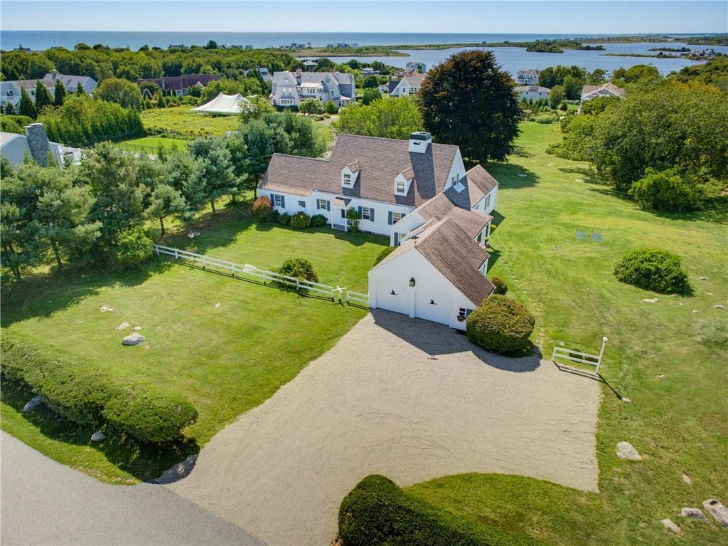 Single Family Residence at 191 Carpenter Drive, South Kingstown, photo 17 of 33