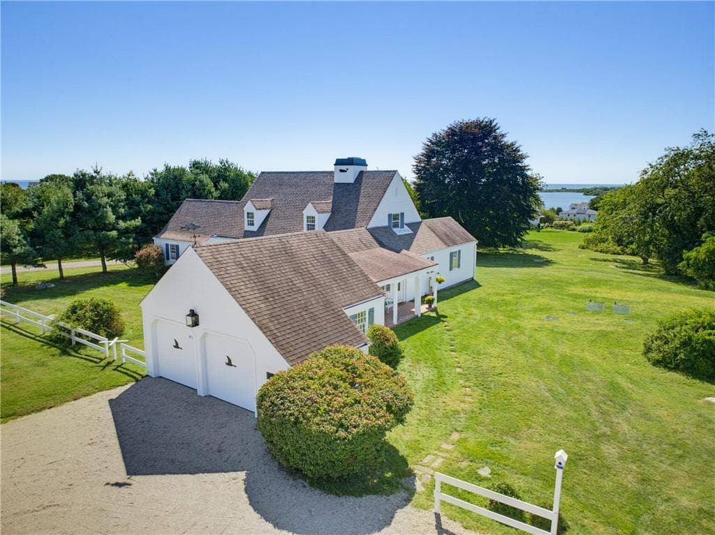 Single Family Residence at 191 Carpenter Drive, South Kingstown, photo 5 of 33