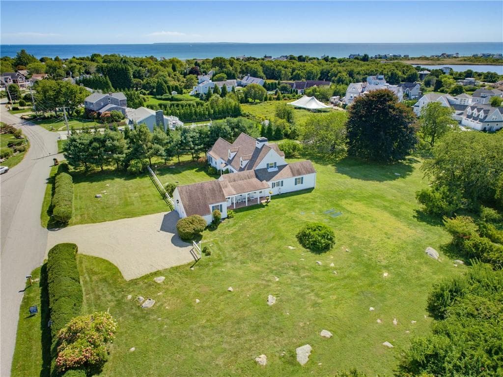 Single Family Residence at 191 Carpenter Drive, South Kingstown, photo 18 of 33