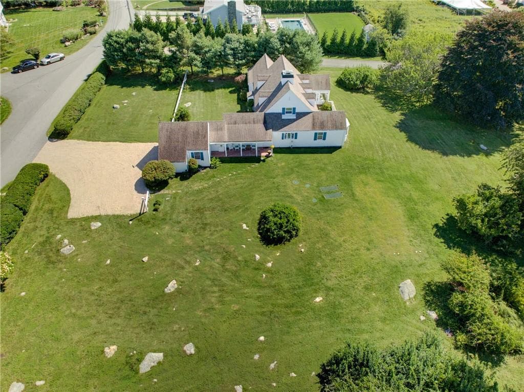 Single Family Residence at 191 Carpenter Drive, South Kingstown, photo 19 of 33
