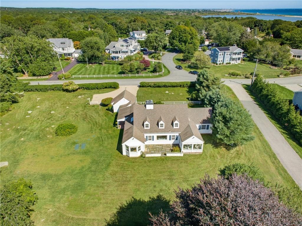 Single Family Residence at 191 Carpenter Drive, South Kingstown, photo 21 of 33