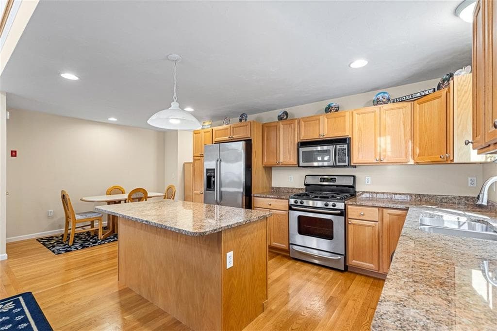 Condominium at 500 Mendon Road UNIT 11, Cumberland, photo 20 of 50