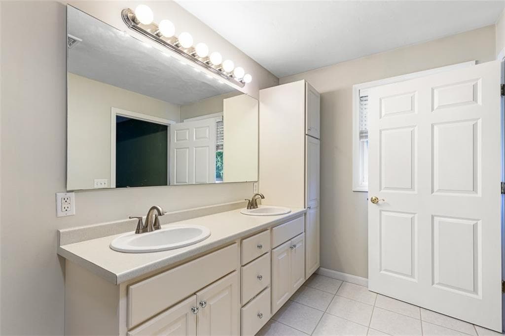 Condominium at 500 Mendon Road UNIT 11, Cumberland, photo 44 of 50
