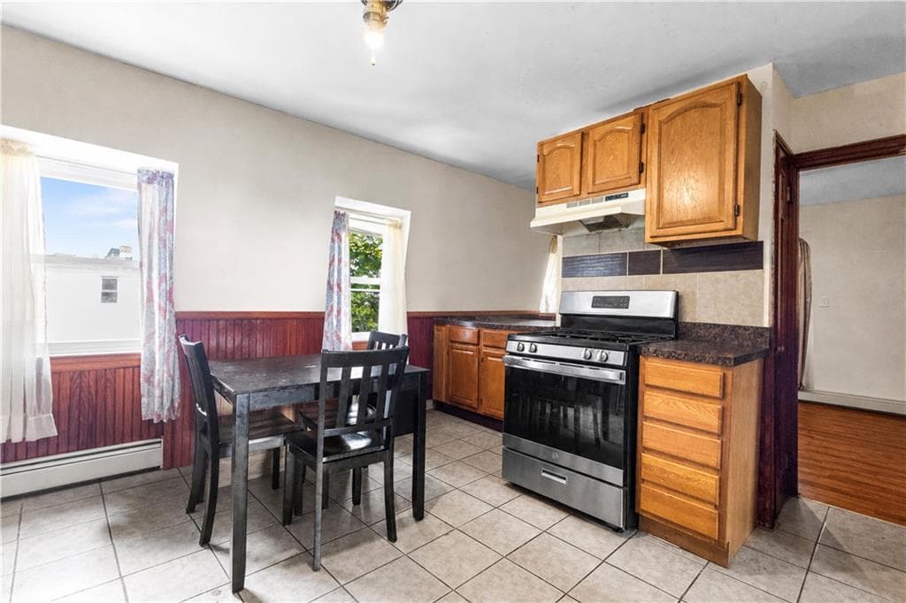 Multi Family at 83 Terrace Avenue, Providence, photo 13 of 27