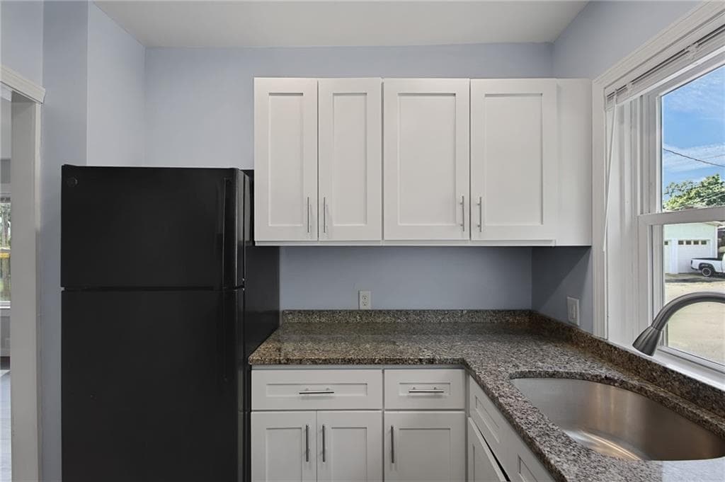 Multi Family at 117 Chestnut Street, Lincoln, photo 7 of 20