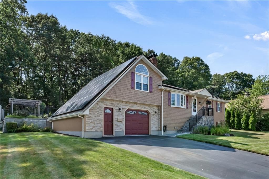Single Family Residence at 139 Ray Avenue, Woonsocket, photo 2 of 50