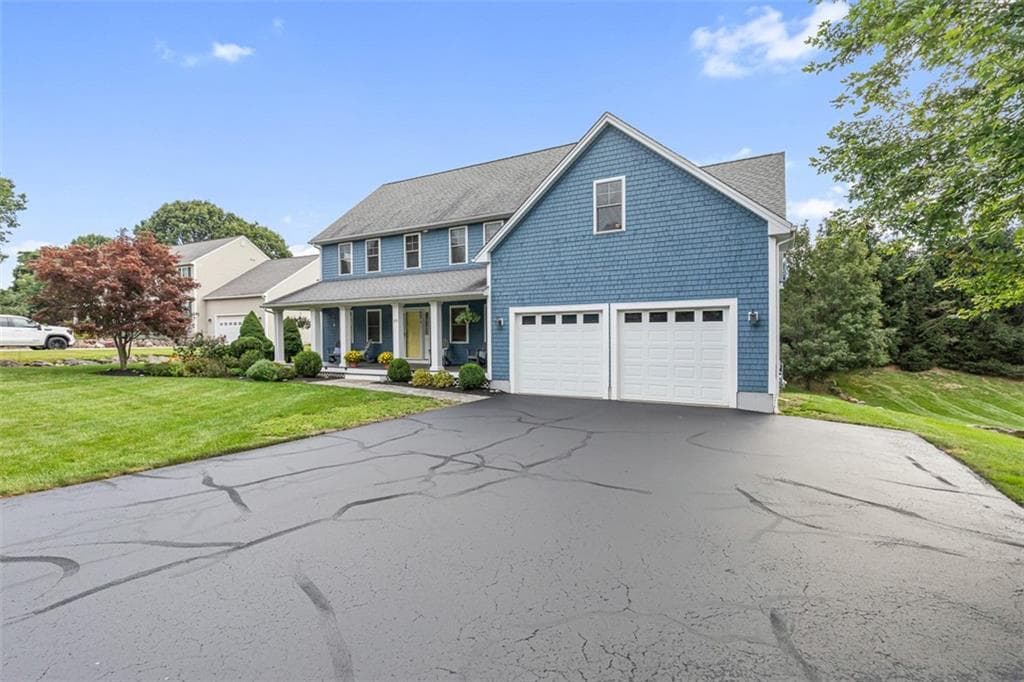 Single Family Residence at 189 Delano Drive, North Kingstown, photo 9 of 50