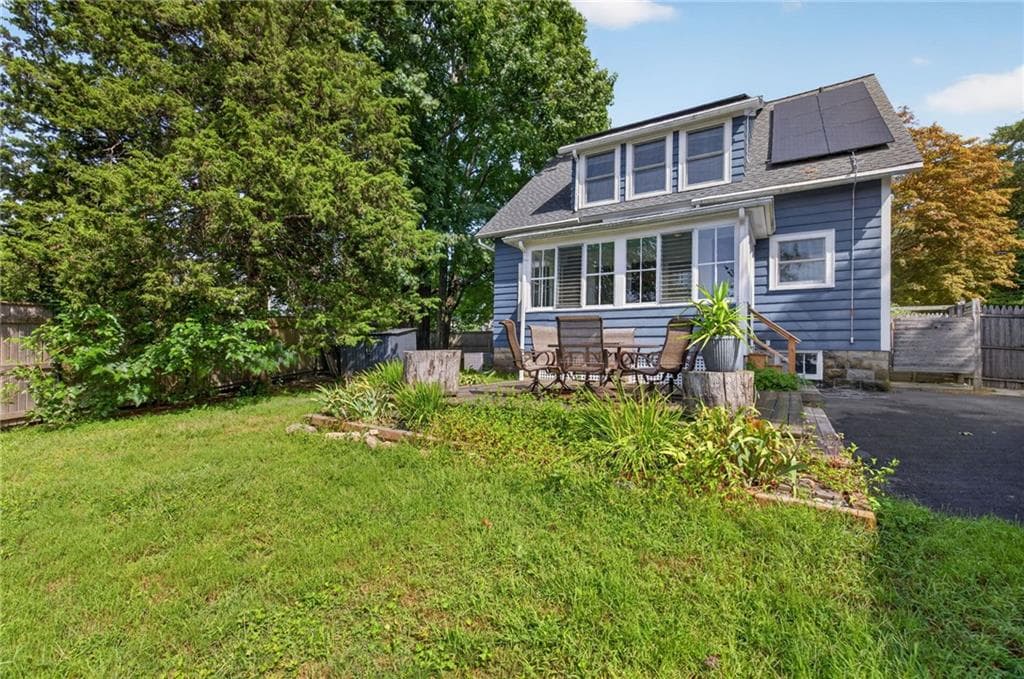 Single Family Residence at 58 Hyland Avenue, East Greenwich, photo 5 of 46